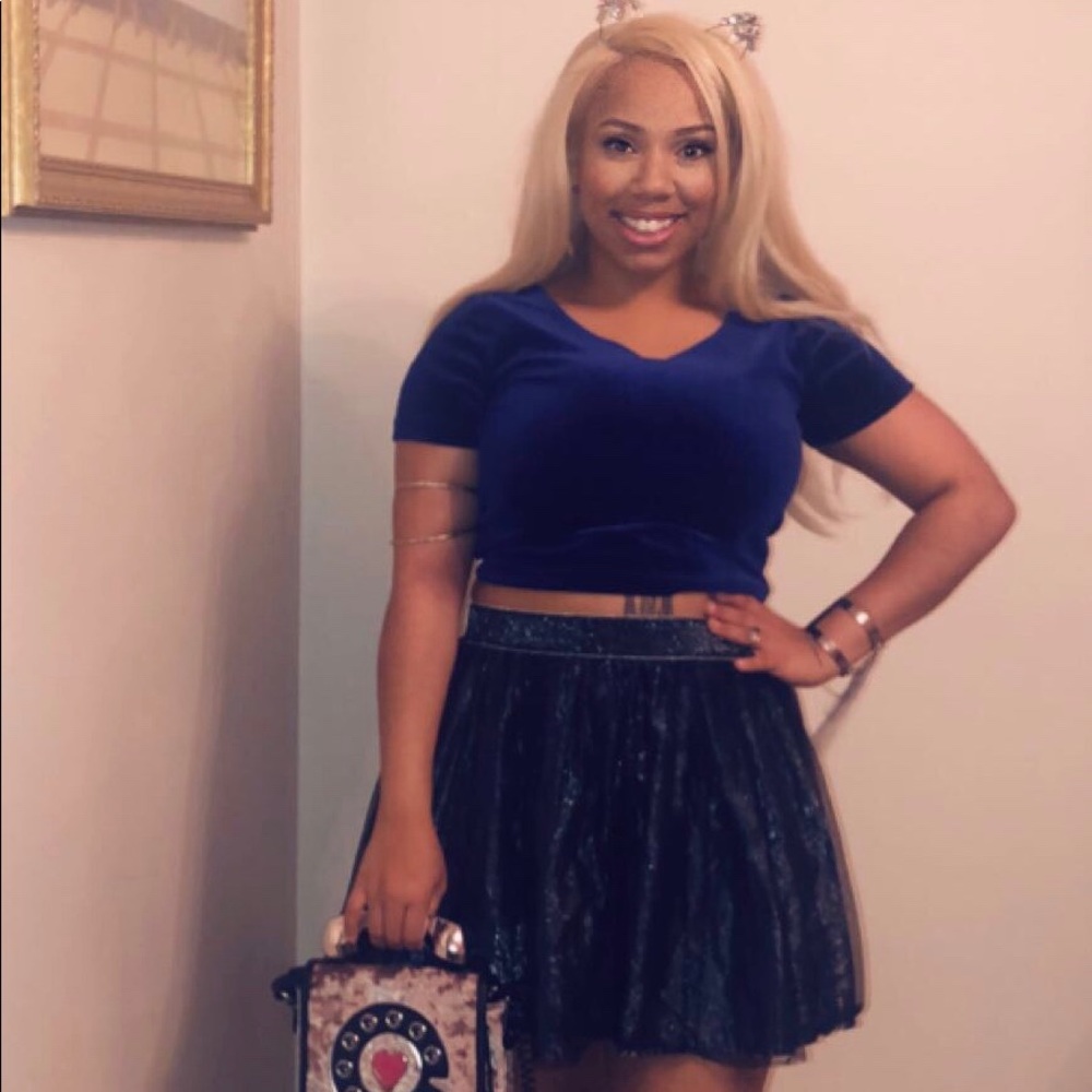 Electric Dark Blie velvet crop top